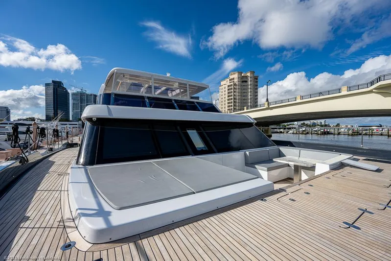 Nero Yacht Photos Pics Sunreef 60 NERO- Bow