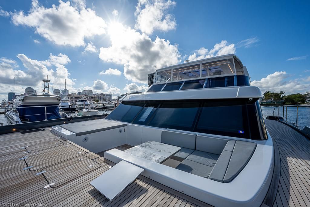 2022 Sunreef 60 