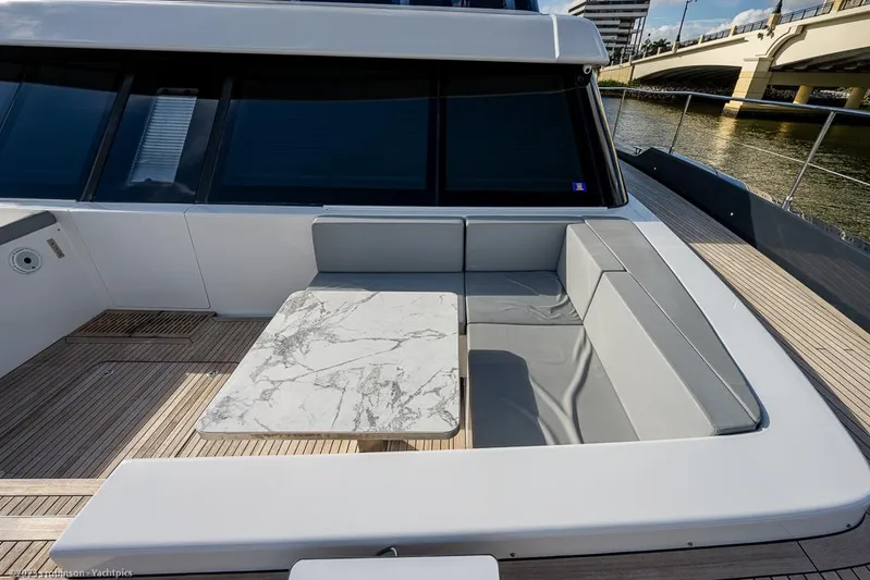 Nero Yacht Photos Pics Sunreef 60 NERO- Bow