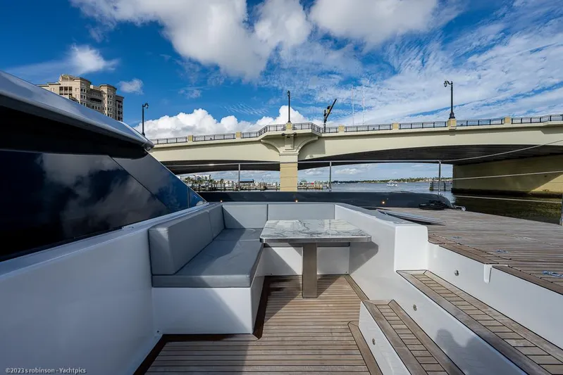 Nero Yacht Photos Pics Sunreef 60 NERO- Bow