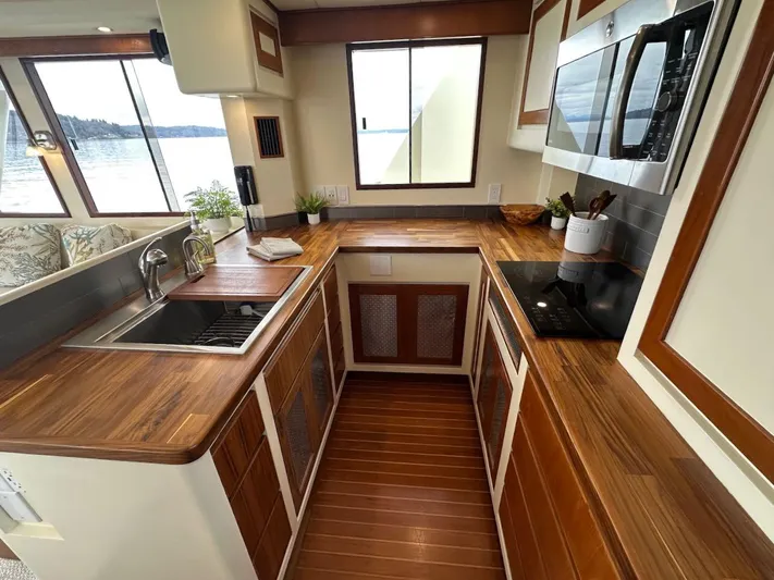 Gooso Yacht Photos Pics 