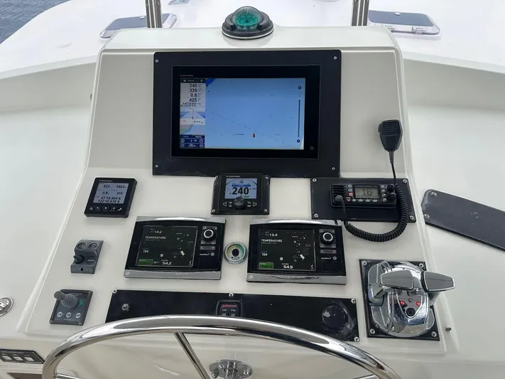 Gooso Yacht Photos Pics 