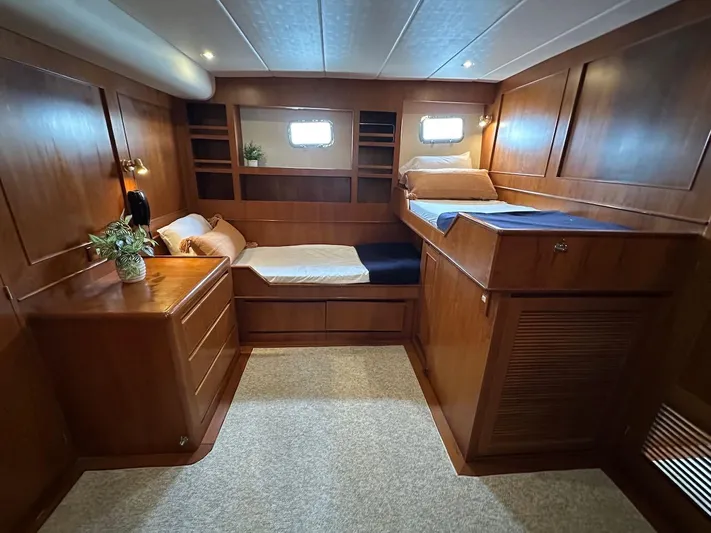 Gooso Yacht Photos Pics 