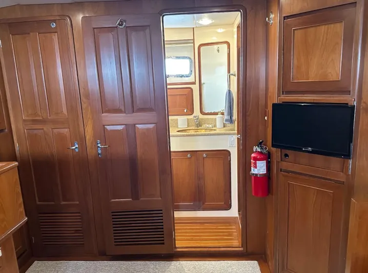 Gooso Yacht Photos Pics 