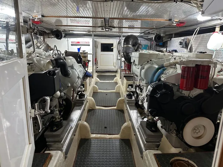 Gooso Yacht Photos Pics 