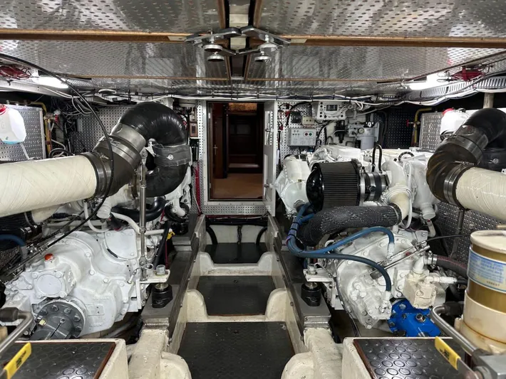 Gooso Yacht Photos Pics 