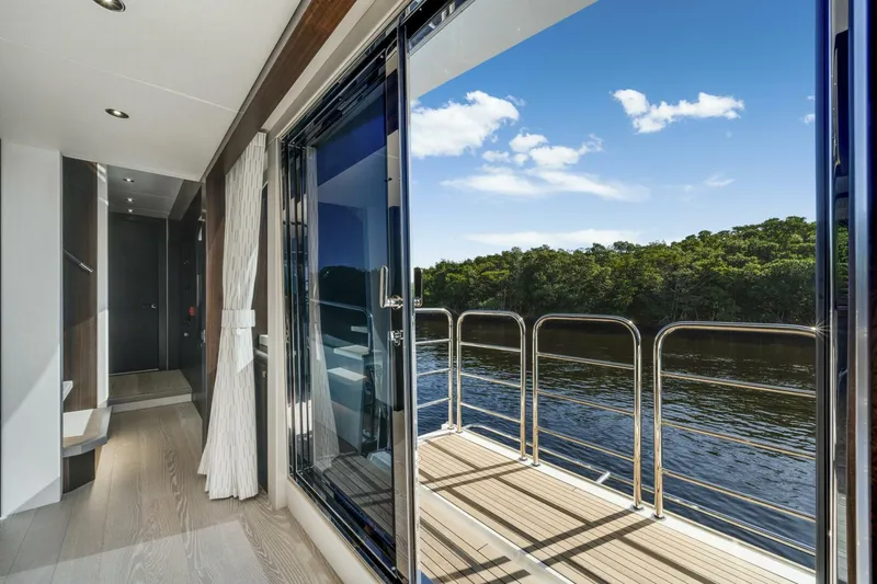  Yacht Photos Pics 2025 Sunseeker 95 Yacht - Image 25