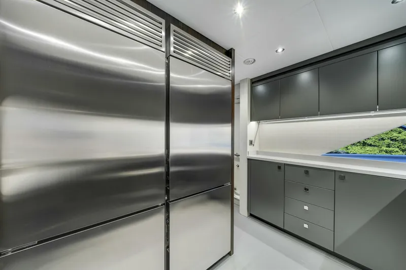  Yacht Photos Pics 2025 Sunseeker 95 Yacht - Image 29