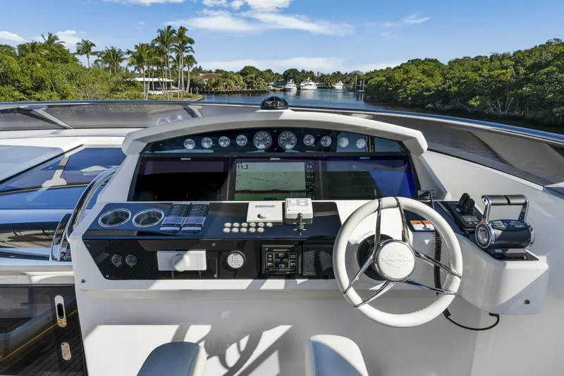  Yacht Photos Pics 2025 Sunseeker 95 Yacht - Image 71