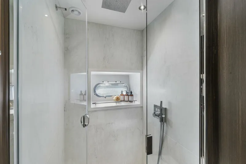  Yacht Photos Pics 2025 Sunseeker 95 Yacht - Image 55