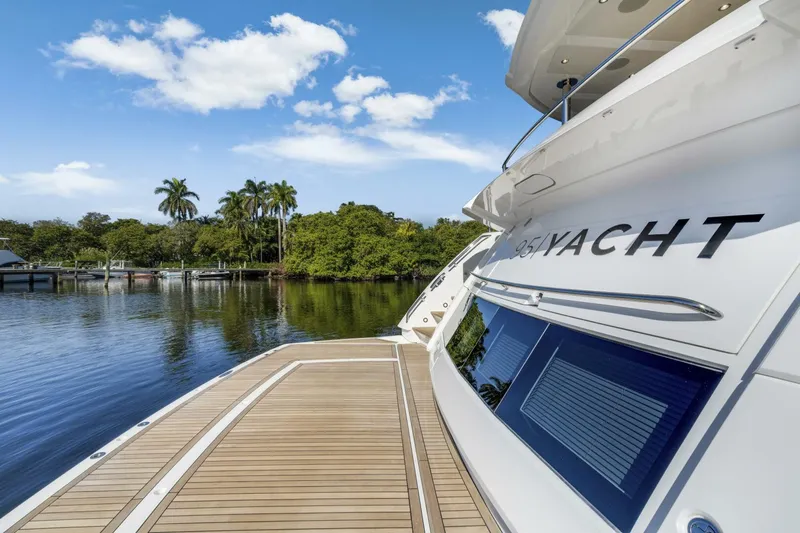  Yacht Photos Pics 2025 Sunseeker 95 Yacht - Image 12