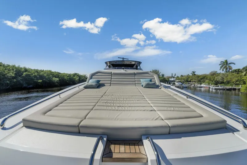  Yacht Photos Pics 2025 Sunseeker 95 Yacht - Image 77