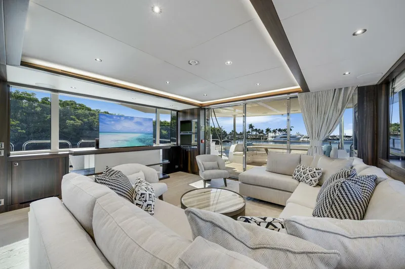  Yacht Photos Pics 2025 Sunseeker 95 Yacht - Image 22