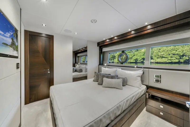  Yacht Photos Pics 2025 Sunseeker 95 Yacht - Image 50