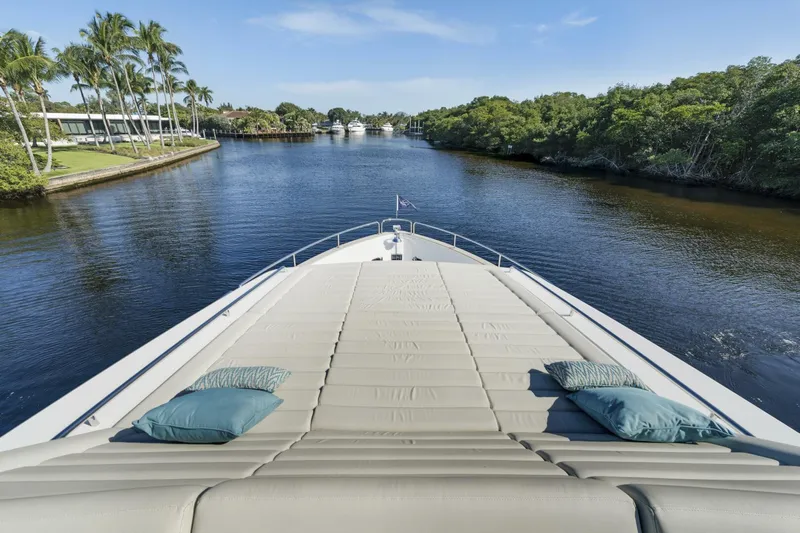  Yacht Photos Pics 2025 Sunseeker 95 Yacht - Image 78