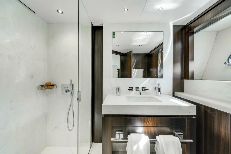  Yacht Photos Pics 2025 Sunseeker 95 Yacht - Image 59