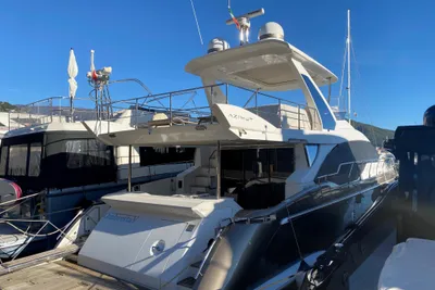 Azimut 66