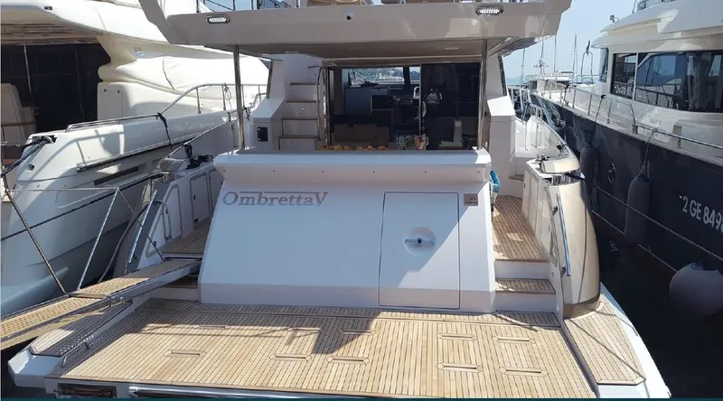 Ombretta Yacht Photos Pics 