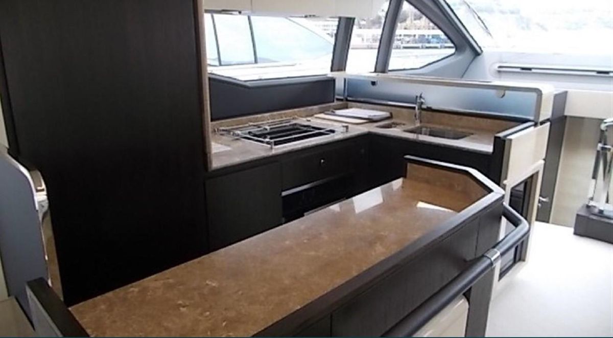 2017 Azimut 66 