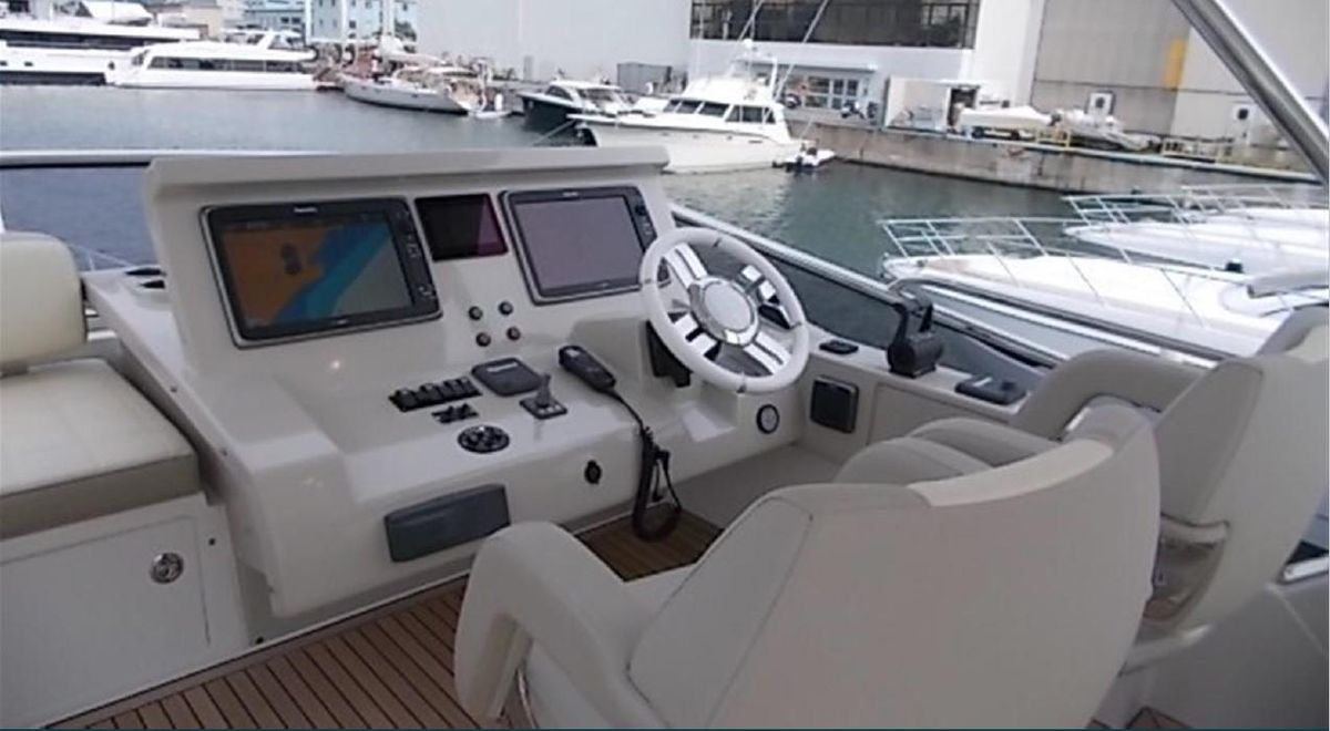 2017 Azimut 66 
