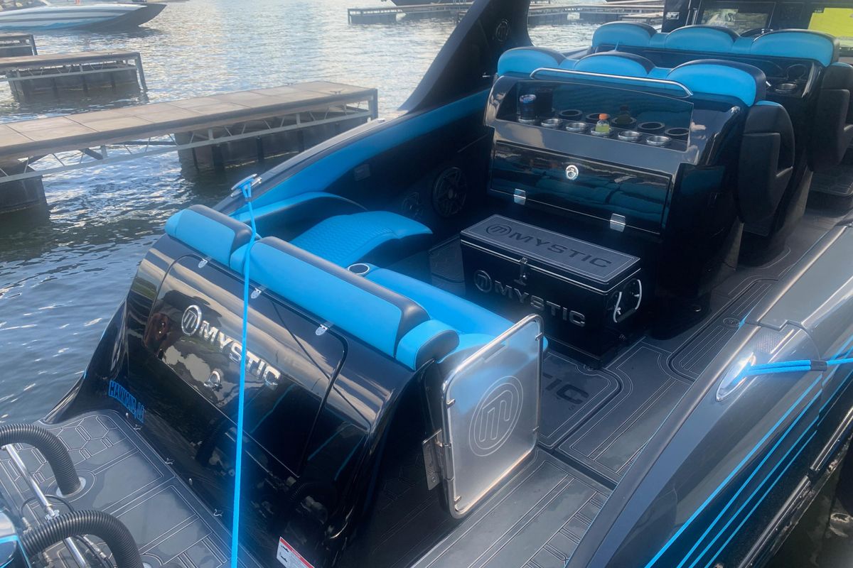 2023 Mystic Powerboats 42 
