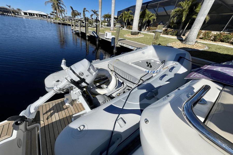2012 Azimut Flybridge Collection 40
