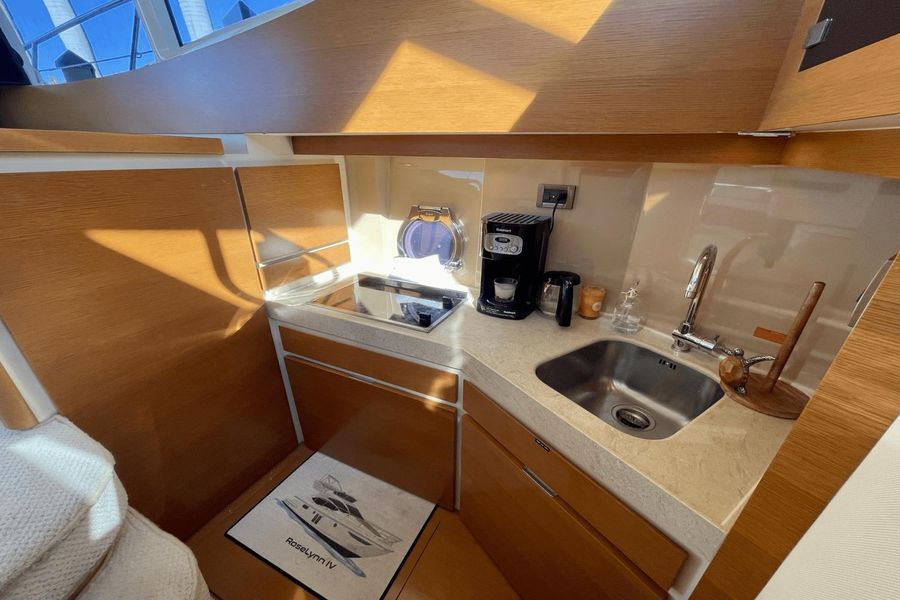 2012 Azimut Flybridge Collection 40