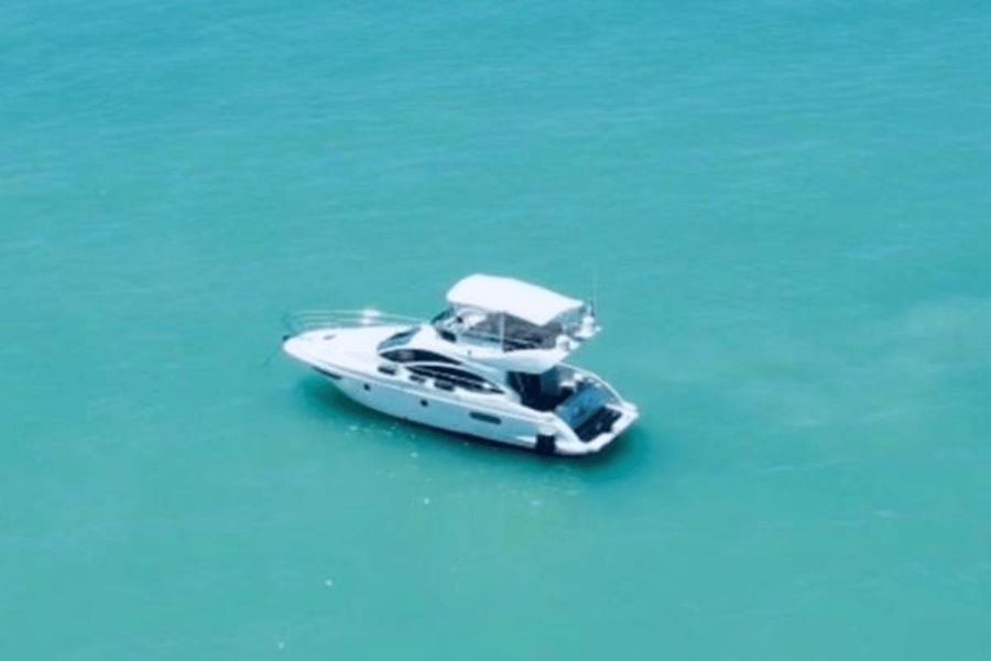 2012 Azimut Flybridge Collection 40