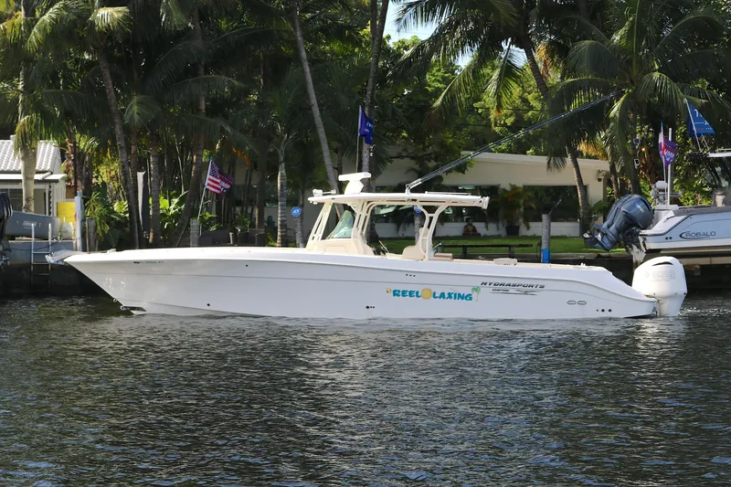 Reel Laxing Yacht Photos Pics 