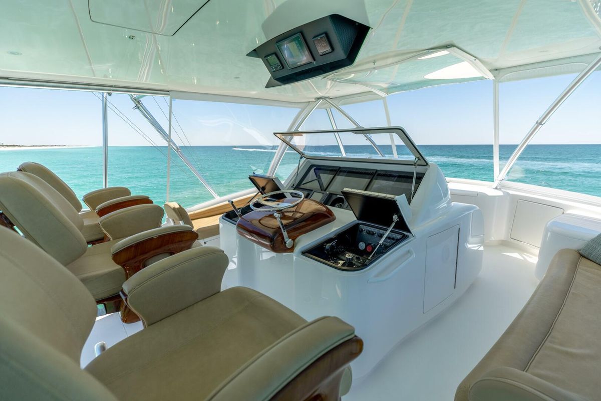 2015 Viking 62 