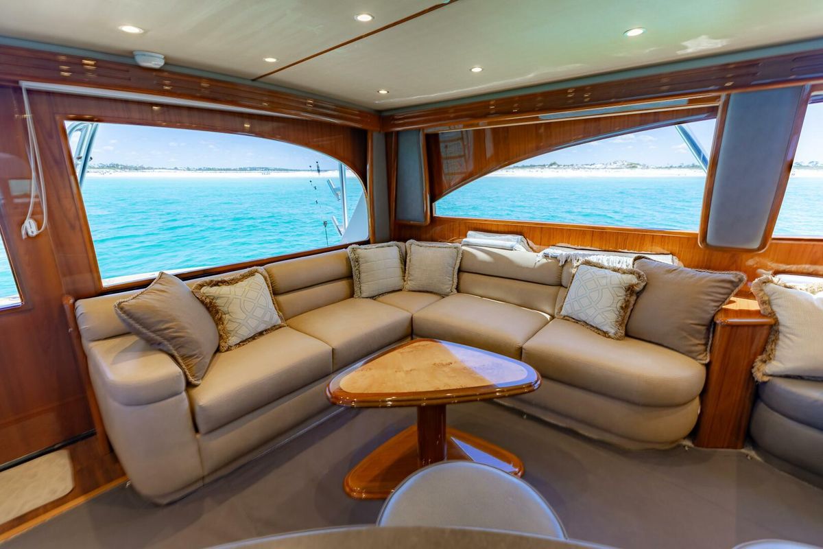 2015 Viking 62 