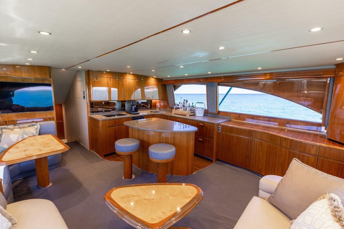 2015 Viking 62 