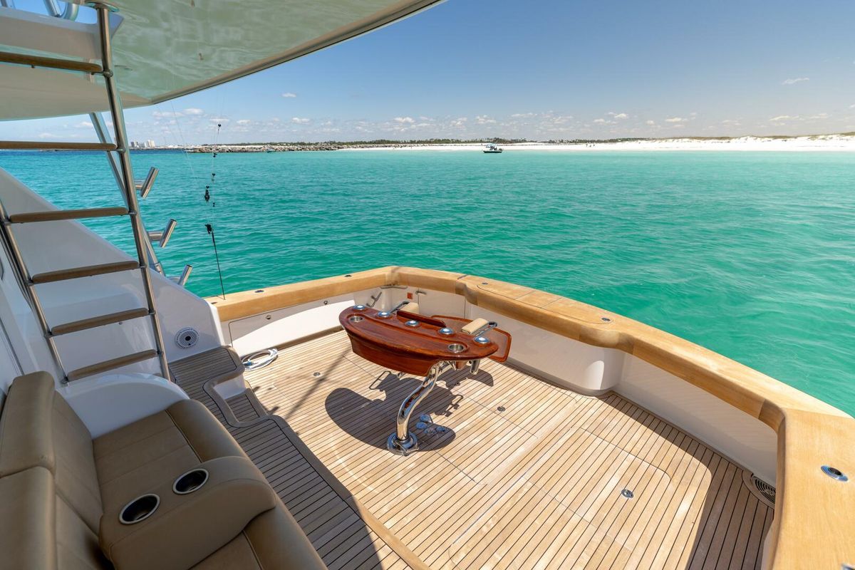 2015 Viking 62 