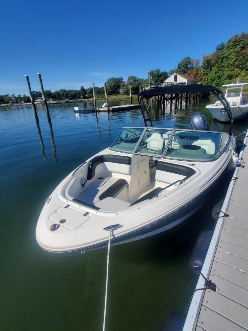 2018 Chaparral 21 H20 Deluxe