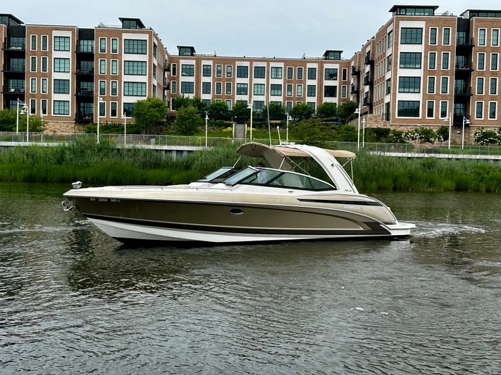 30 Yards Yacht Photos Pics 