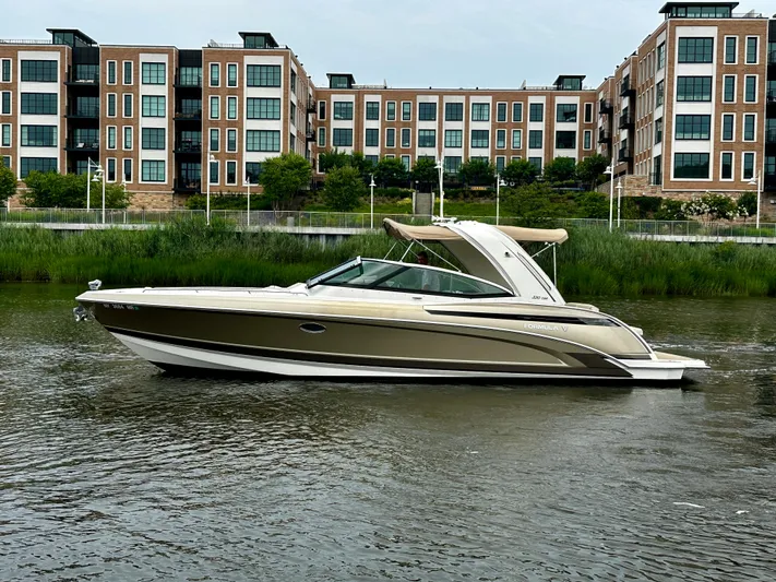 30 Yards Yacht Photos Pics 