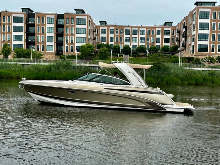 30 Yards Yacht Photos Pics 