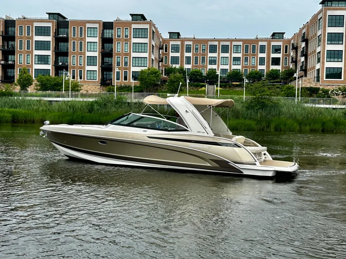 30 Yards Yacht Photos Pics 