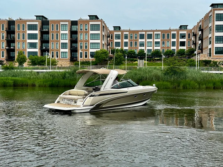 30 Yards Yacht Photos Pics 