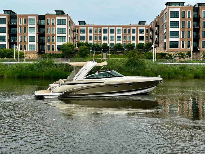 30 Yards Yacht Photos Pics 