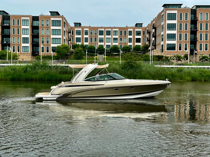 30 Yards Yacht Photos Pics 