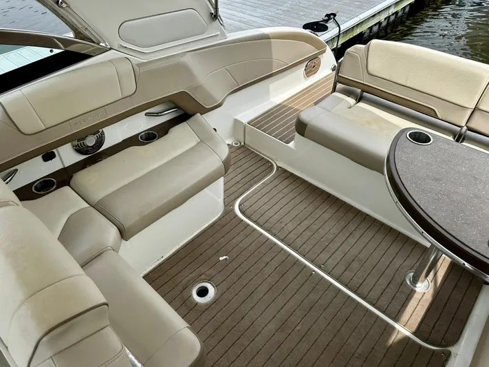 30 Yards Yacht Photos Pics 