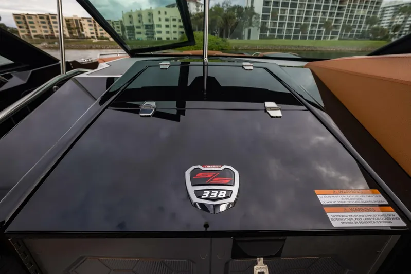 Sasea Sandy Yacht Photos Pics 2020 Cruisers Yachts 338 South Beach Edition - Image 32