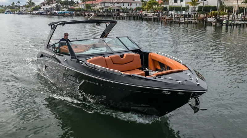 Sasea Sandy Yacht Photos Pics 2020 Cruisers Yachts 338 South Beach Edition - Image 3