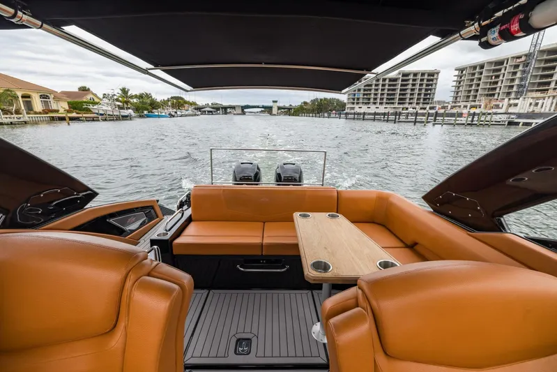 Sasea Sandy Yacht Photos Pics 2020 Cruisers Yachts 338 South Beach Edition - Image 13