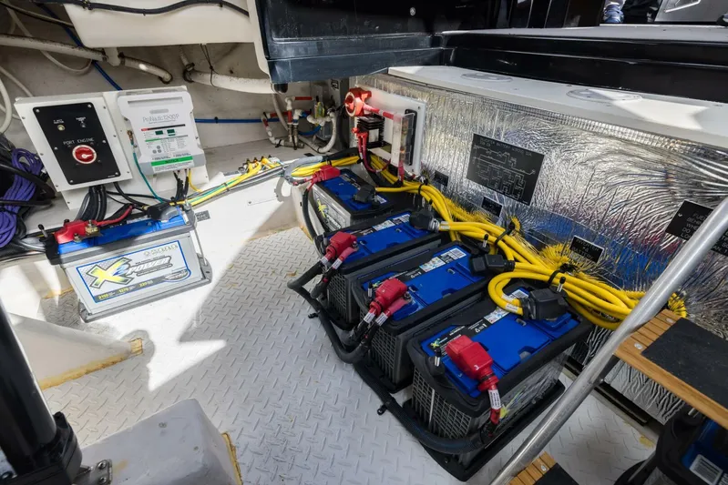 Sasea Sandy Yacht Photos Pics 2020 Cruisers Yachts 338 South Beach Edition - Image 42