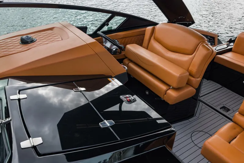 Sasea Sandy Yacht Photos Pics 2020 Cruisers Yachts 338 South Beach Edition - Image 24