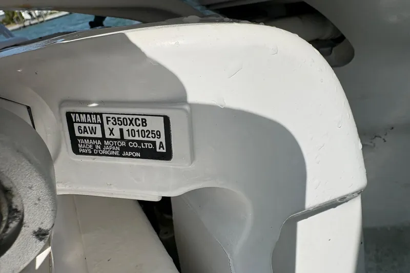  Yacht Photos Pics Yamaha F350XCB engine label on 2015 Everglades 355 Center Console boat.
