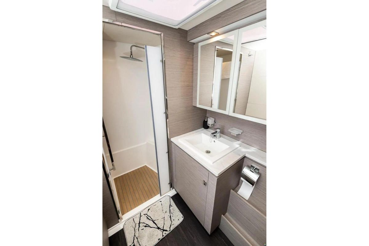 2022 Fountaine Pajot 45 