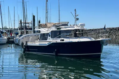 Ranger Tugs R-29 CB